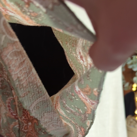 MELLODAY Relaxed Green and Pink Short Sleeve Blouse - Picture 6 of 9